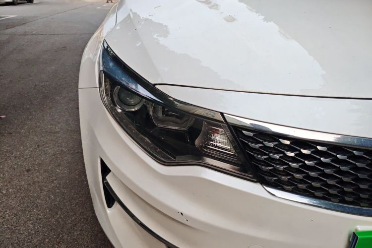 Used Kia K5 2017 2.0L Automatic 15th Anniversary Special Edition LUX Right Front Headlight