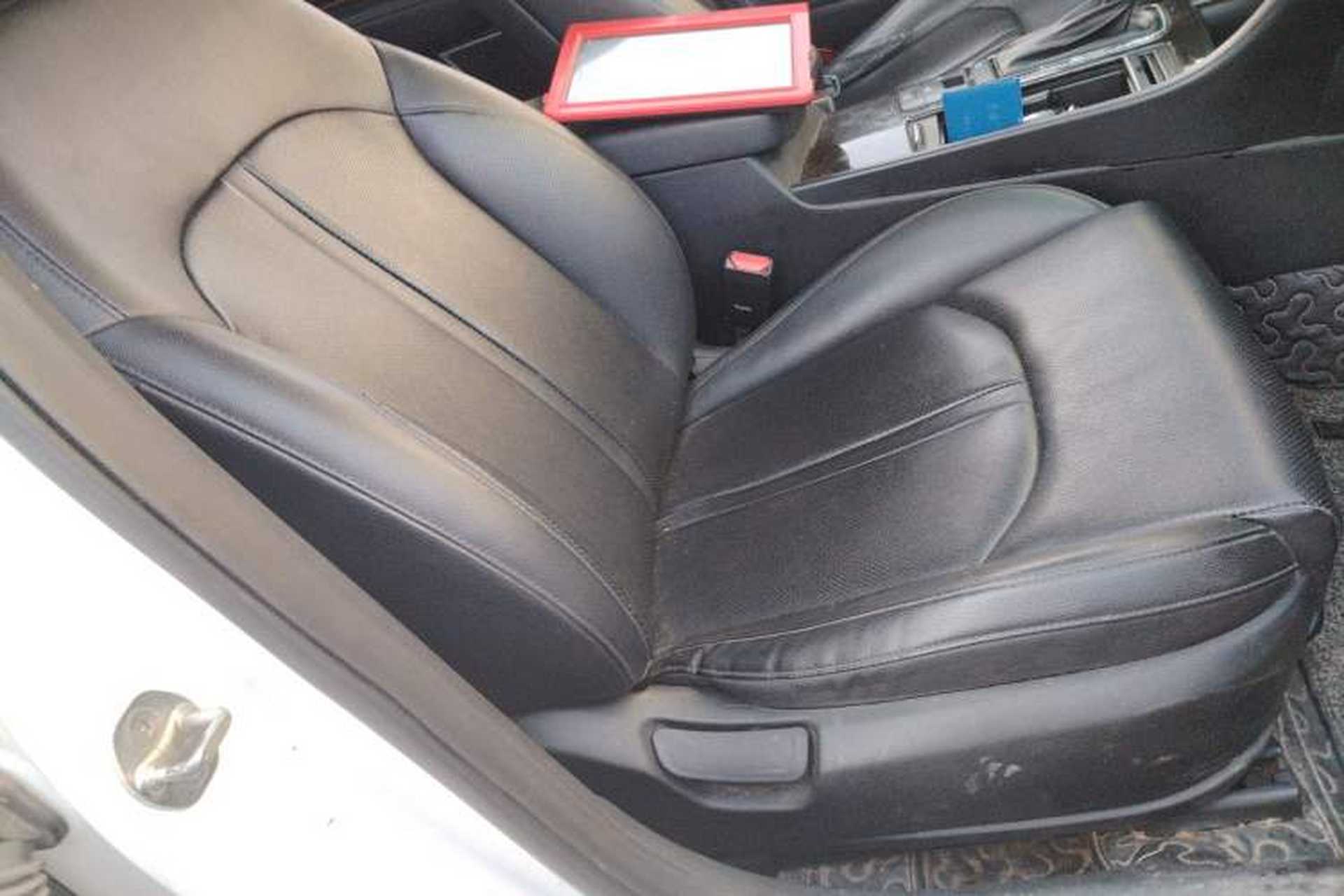 Used Kia K5 2017 2.0L Automatic 15th Anniversary Special Edition LUX Right Front Seat