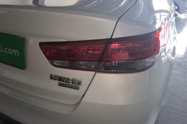 Used Kia K5 2017 2.0L Automatic 15th Anniversary Special Edition LUX Right Rear Taillight