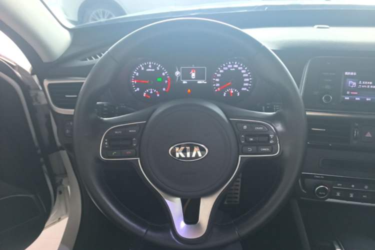 Used Kia K5 2017 2.0L Automatic 15th Anniversary Special Edition LUX Steering Wheel