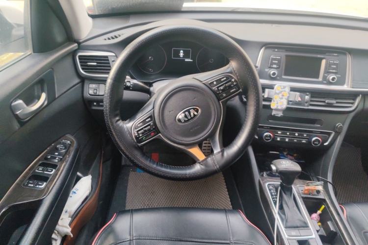 Used Kia K5 2017 2.0L Automatic 15th Anniversary Special Edition LUX Steering Wheel