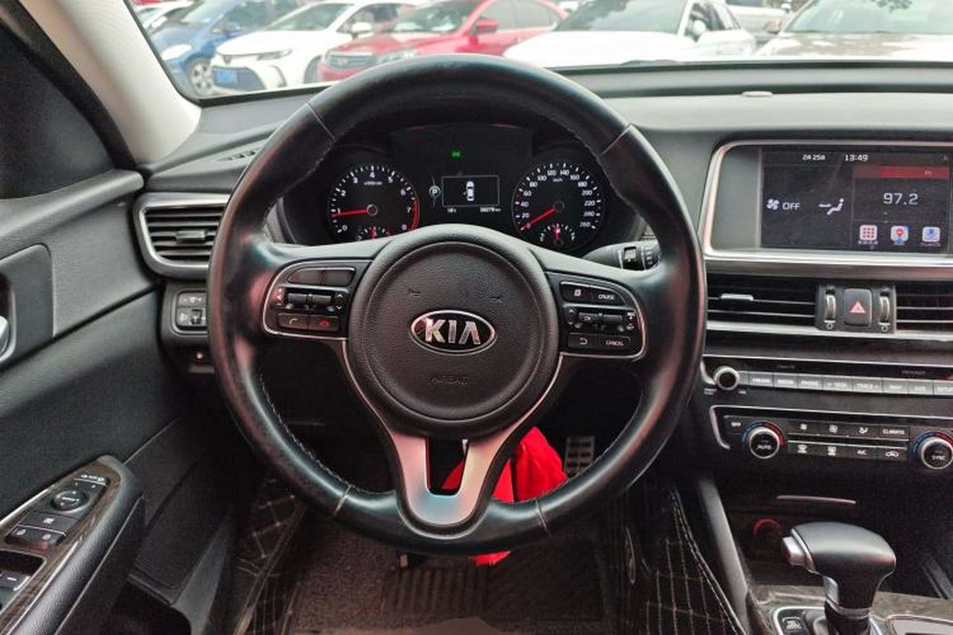 Used Kia K5 2017 2.0L Automatic 15th Anniversary Special Edition LUX Steering Wheel