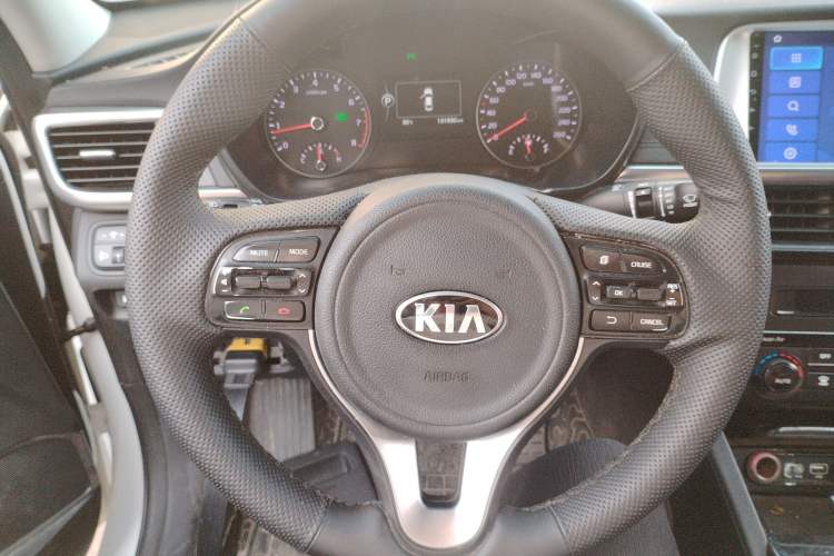 Used Kia K5 2017 2.0L Automatic 15th Anniversary Special Edition LUX Steering Wheel