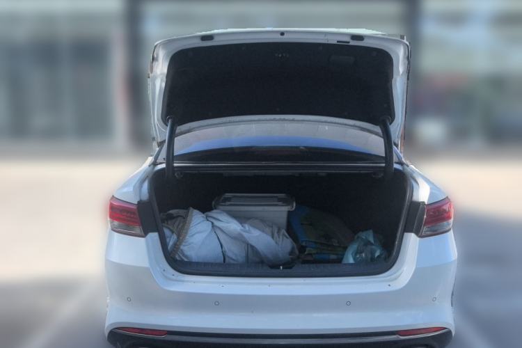 Used Kia K5 2017 2.0L Automatic 15th Anniversary Special Edition LUX Trunk