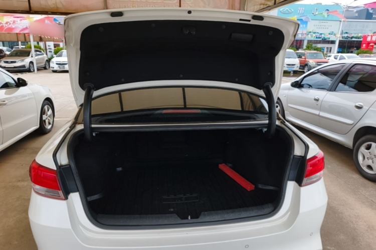 Used Kia K5 2017 2.0L Automatic 15th Anniversary Special Edition LUX Trunk