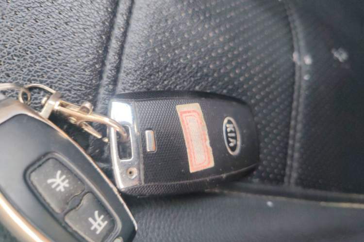 Used Kia K5 2017 2.0L Automatic 15th Anniversary Special Edition LUX Vehicle Key