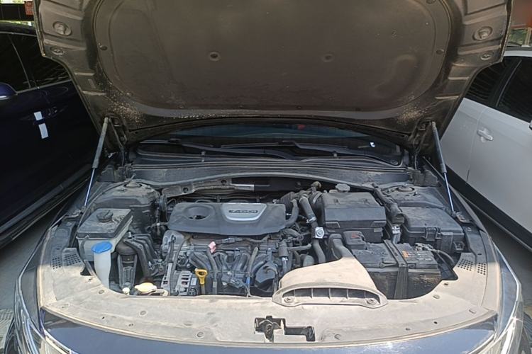 Used Kia K5 2019 Pro 1.6T Automatic Luxury Edition China V Standard Engine Bay