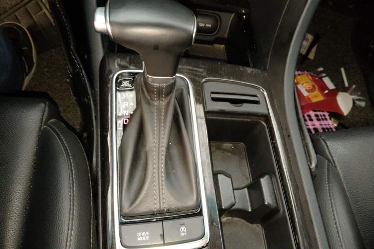 Used Kia K5 2019 Pro 1.6T Automatic Luxury Edition China V Standard Gear Lever