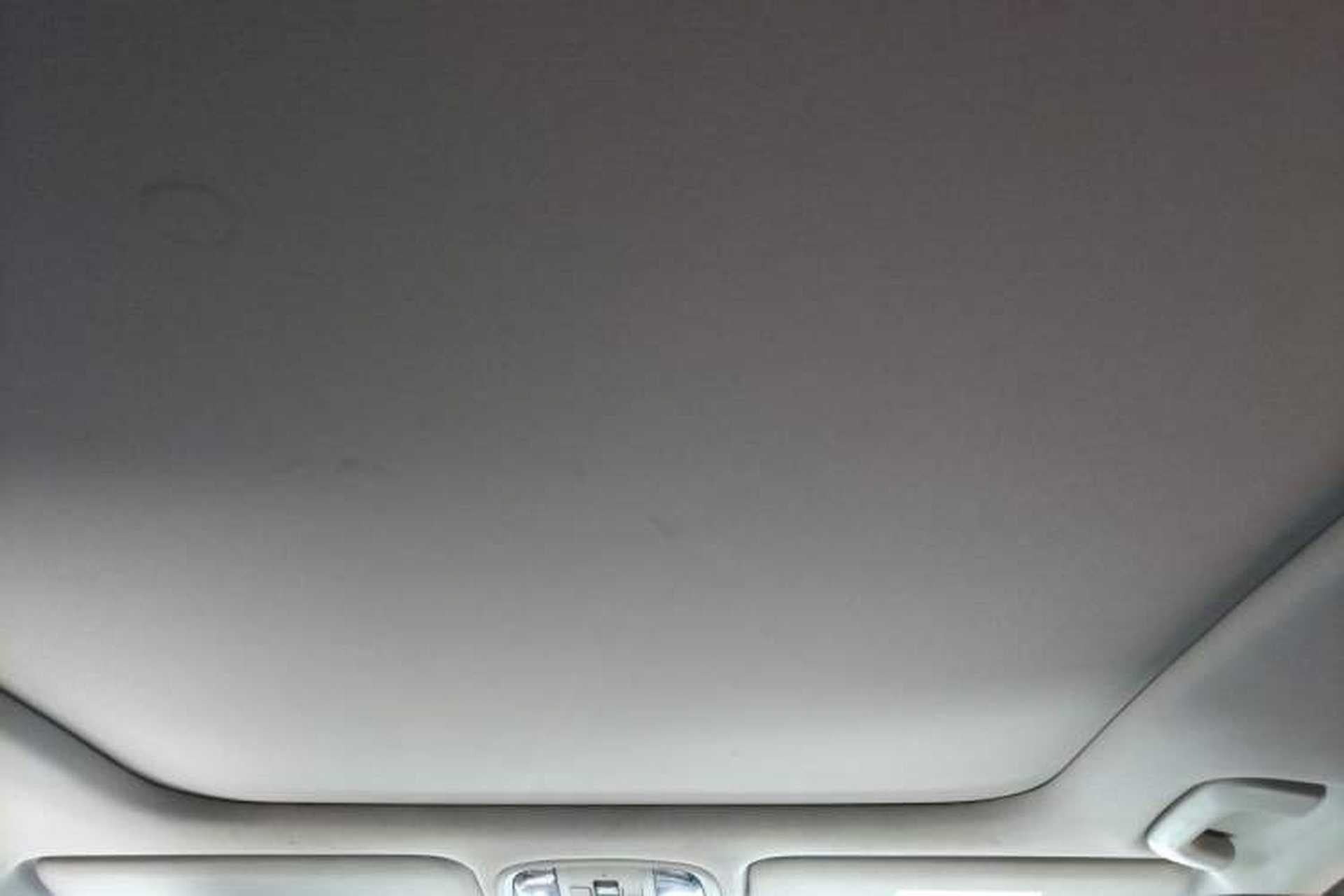 Used Kia K5 2019 Pro 1.6T Automatic Luxury Edition China VI Standard Headliner