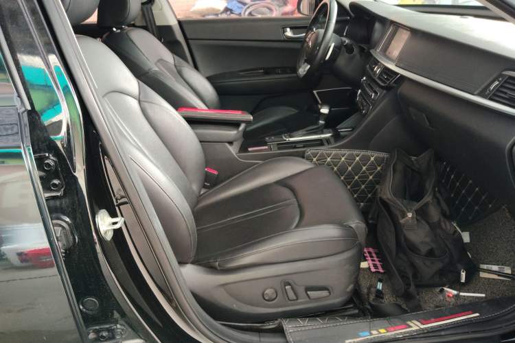 Used Kia K5 2019 Pro 1.6T Automatic Luxury Edition China V Standard Right Front Seat
