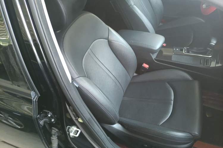 Used Kia K5 2019 Pro 1.6T Automatic Luxury Edition China V Standard Right Front Seat