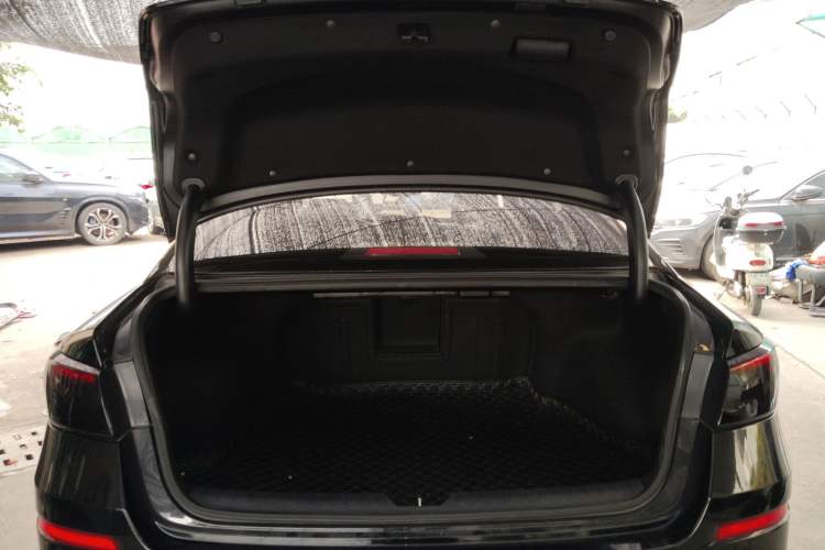 Used Kia K5 2019 Pro 1.6T Automatic Luxury Edition China V Standard Trunk