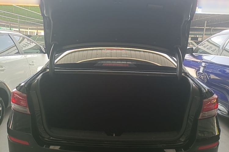 Used Kia K5 2019 Pro 1.6T Automatic Luxury Edition China V Standard Trunk