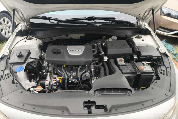 Used Kia K5 2019 Pro 1.6T Automatic Luxury Edition China VI Standard Engine Bay
