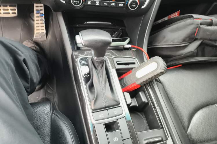 Used Kia K5 2019 Pro 1.6T Automatic Luxury Edition China VI Standard Gear Lever