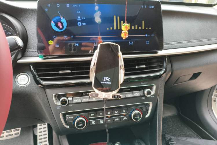 Used Kia K5 2019 Pro 1.6T Automatic Luxury Edition China V Standard Audio And AC Panel