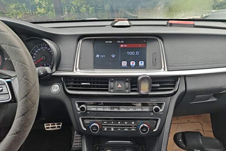 Used Kia K5 2019 Pro 2.0L Automatic Luxury Edition China V Standard Audio And AC Panel