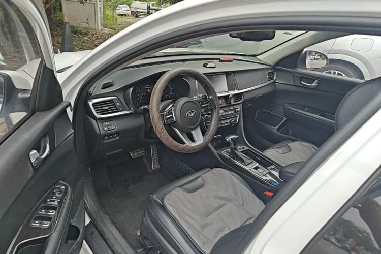 Used Kia K5 2019 Pro 2.0L Automatic Luxury Edition China V Standard Driver Seat