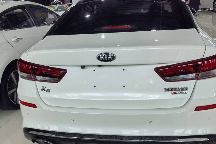 Used Kia K5 2019 Pro 2.0L Automatic Luxury Version China VI Standard Exterior 1