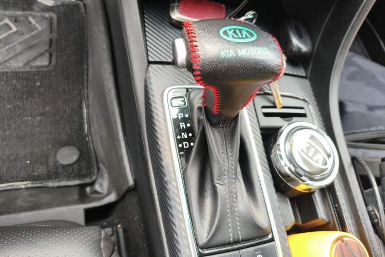 Used Kia K5 2019 Pro 1.6T Automatic Luxury Edition China V Standard Gear Lever