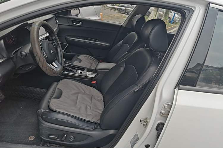 Used Kia K5 2019 Pro 2.0L Automatic Luxury Edition China V Standard Left Front Seat