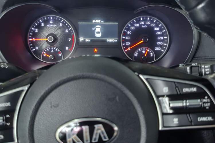 Used Kia K5 2019 Pro 2.0L Automatic Luxury Version China VI Standard Odometer Close Up