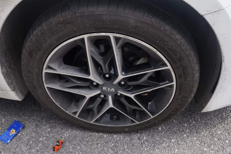 Used Kia K5 2019 Pro 2.0L Automatic Luxury Edition China V Standard Right Front Wheel Hub