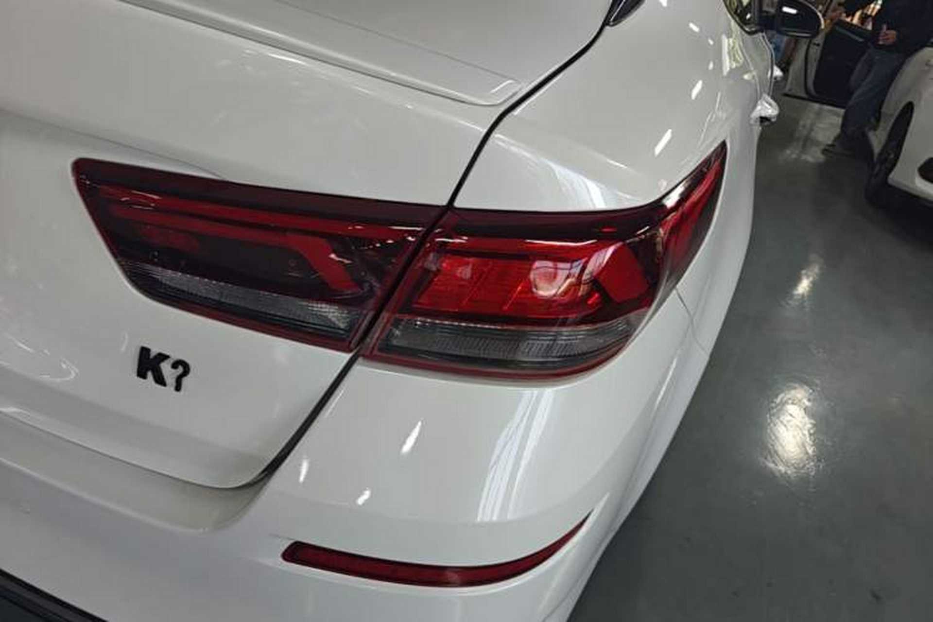 Used Kia K5 2019 Pro 1.6T Automatic Luxury Edition China VI Standard Right Rear Taillight