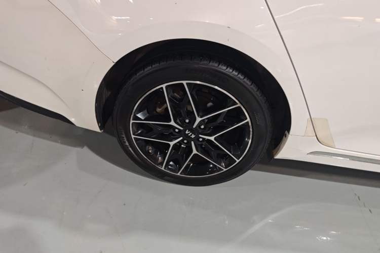 Used Kia K5 2019 Pro 2.0L Automatic Luxury Version China VI Standard Right Rear Wheel Hub