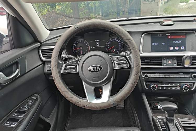 Used Kia K5 2019 Pro 2.0L Automatic Luxury Edition China V Standard Steering Wheel