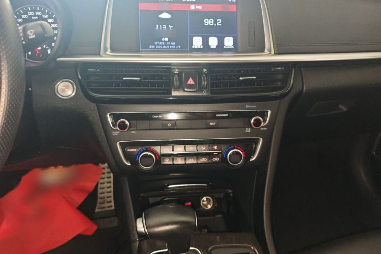 Used Kia K5 2019 Pro 1.6T Automatic Luxury Edition China V Standard Audio And AC Panel