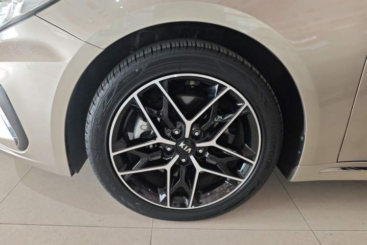 Used Kia K5 2019 Pro 1.6T Automatic Luxury Edition China V Standard Exterior 3