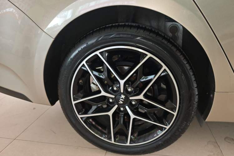 Used Kia K5 2019 Pro 1.6T Automatic Luxury Edition China V Standard Exterior 4