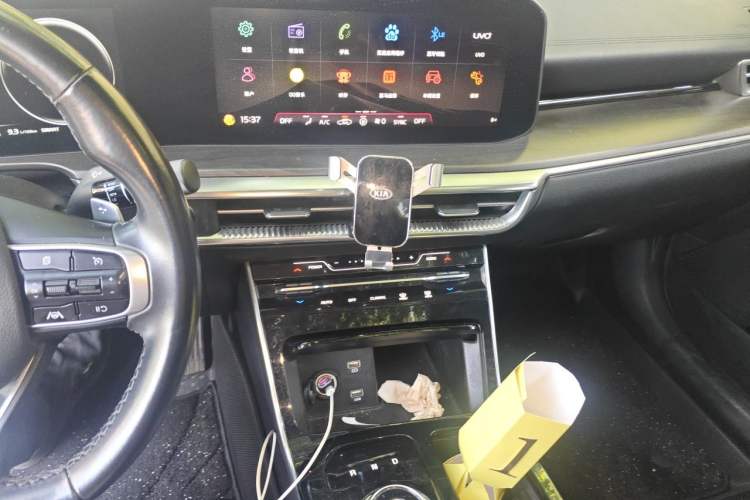 Used Kia K5 2020 270T CVVD Luxury Tech Edition Audio And AC Panel