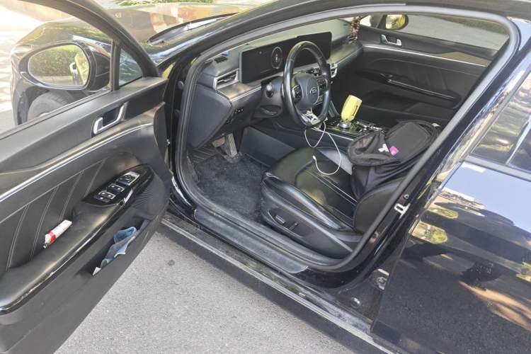 Used Kia K5 2020 270T CVVD Luxury Tech Edition Driver Seat