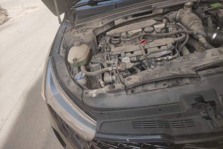 Used Kia K5 2020 270T CVVD Luxury Tech Edition Engine Bay Right