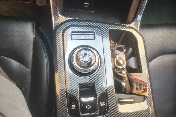 Used Kia K5 2020 270T CVVD Luxury Tech Edition Gear Lever