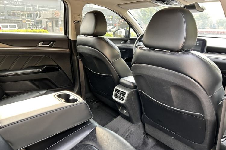 Used Kia K5 2020 270T CVVD Luxury Tech Edition Interior 5