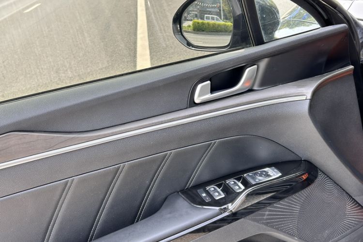 Used Kia K5 2020 270T CVVD Luxury Tech Edition Interior 7