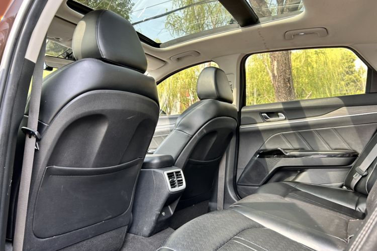 Used Kia K5 2020 270T CVVD Luxury Tech Edition Interior 9