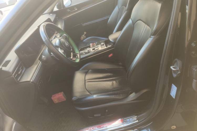 Used Kia K5 2020 270T CVVD Luxury Tech Edition Left Front Seat