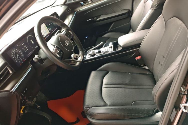 Used Kia K5 2020 270T CVVD Luxury Tech Edition Left Front Seat