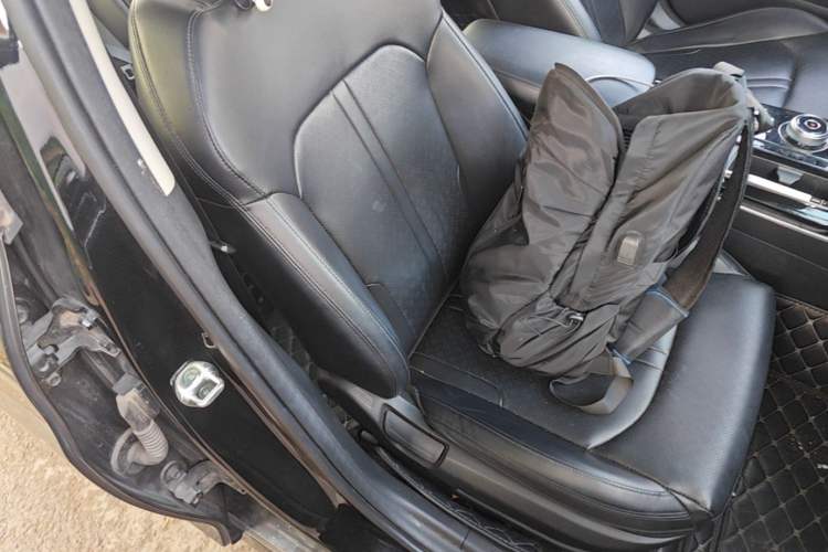 Used Kia K5 2020 270T CVVD Luxury Tech Edition Right Front Seat