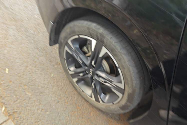 Used Kia K5 2020 270T CVVD Luxury Tech Edition Right Rear Wheel Hub