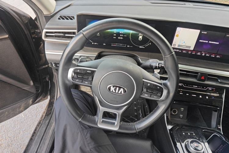 Used Kia K5 2020 270T CVVD Luxury Tech Edition Steering Wheel