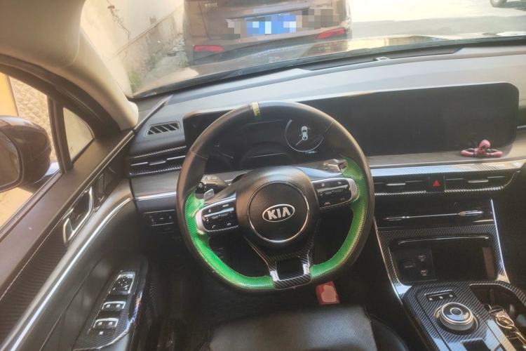 Used Kia K5 2020 270T CVVD Luxury Tech Edition Steering Wheel