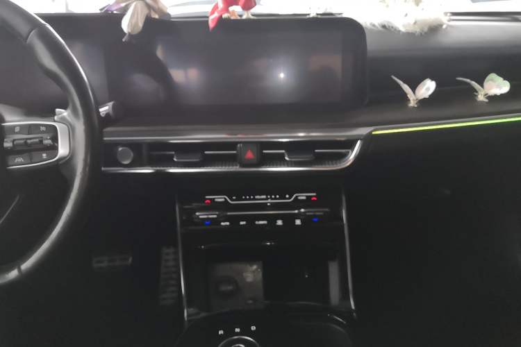 Used Kia K5 2020 380T GT-Line Flagship Edition Audio And AC Panel