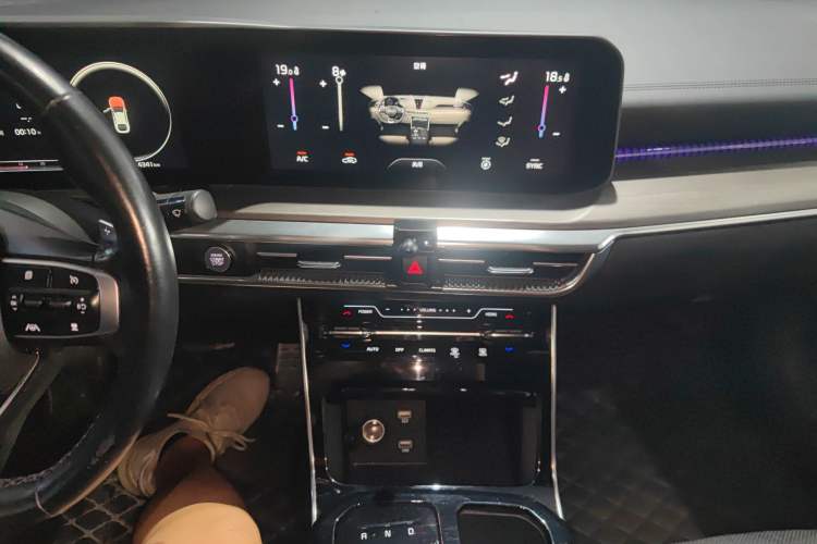 Used Kia K5 2020 380T GT-Line Flagship Edition Audio And AC Panel