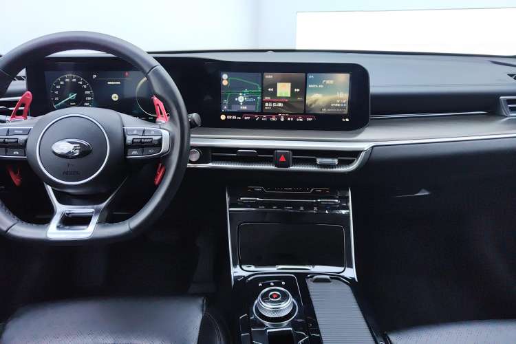 Used Kia K5 2020 270T CVVD Luxury Tech Edition Audio And AC Panel