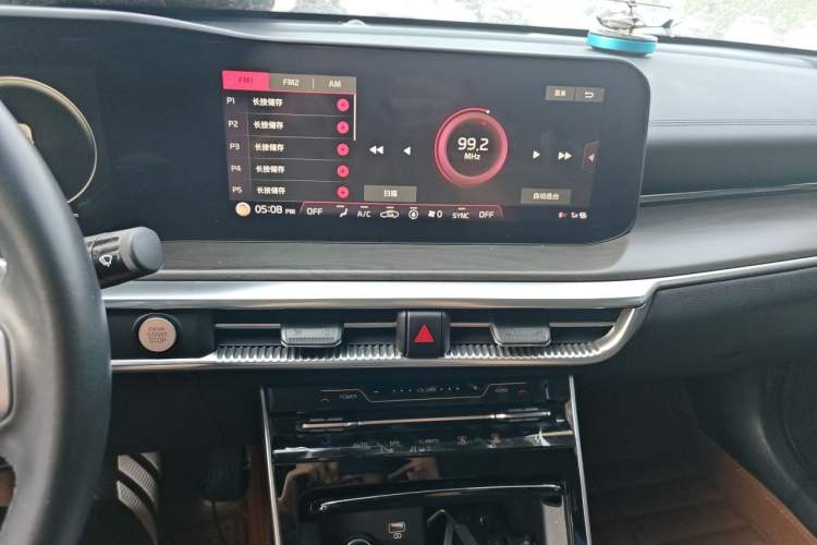 Used Kia K5 2020 380T GT-Line Premium Edition Audio And AC Panel